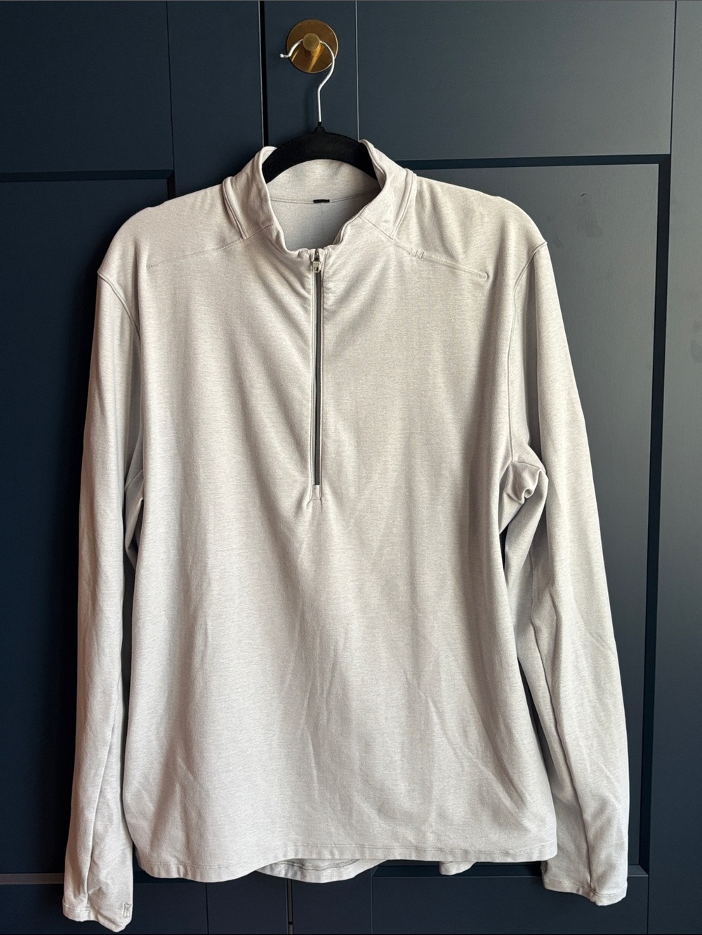 Lululemon Men's Light Gray Half-Zip Pullover